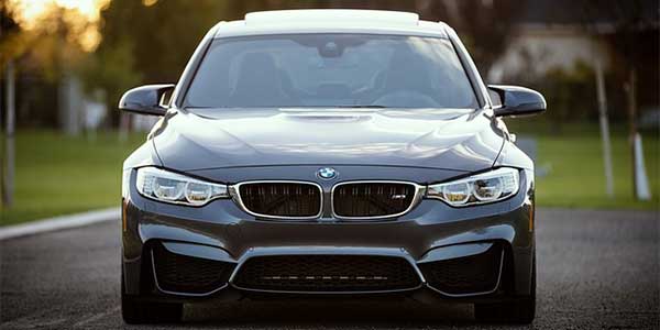 Por贸wnanie cen ubezpieczenia OC dla najpopularniejszych marek